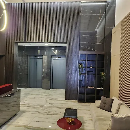 Bulevard Apartment *